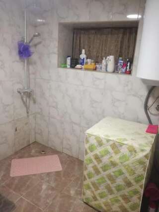 Гостевой дом Natalia Местиа Двухместный номер с 1 кроватью и общей ванной комнатой-7