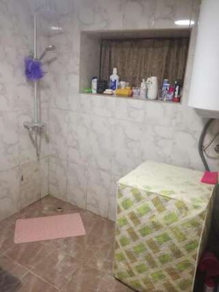 Гостевой дом Natalia Местиа Двухместный номер с 1 кроватью и общей ванной комнатой-16